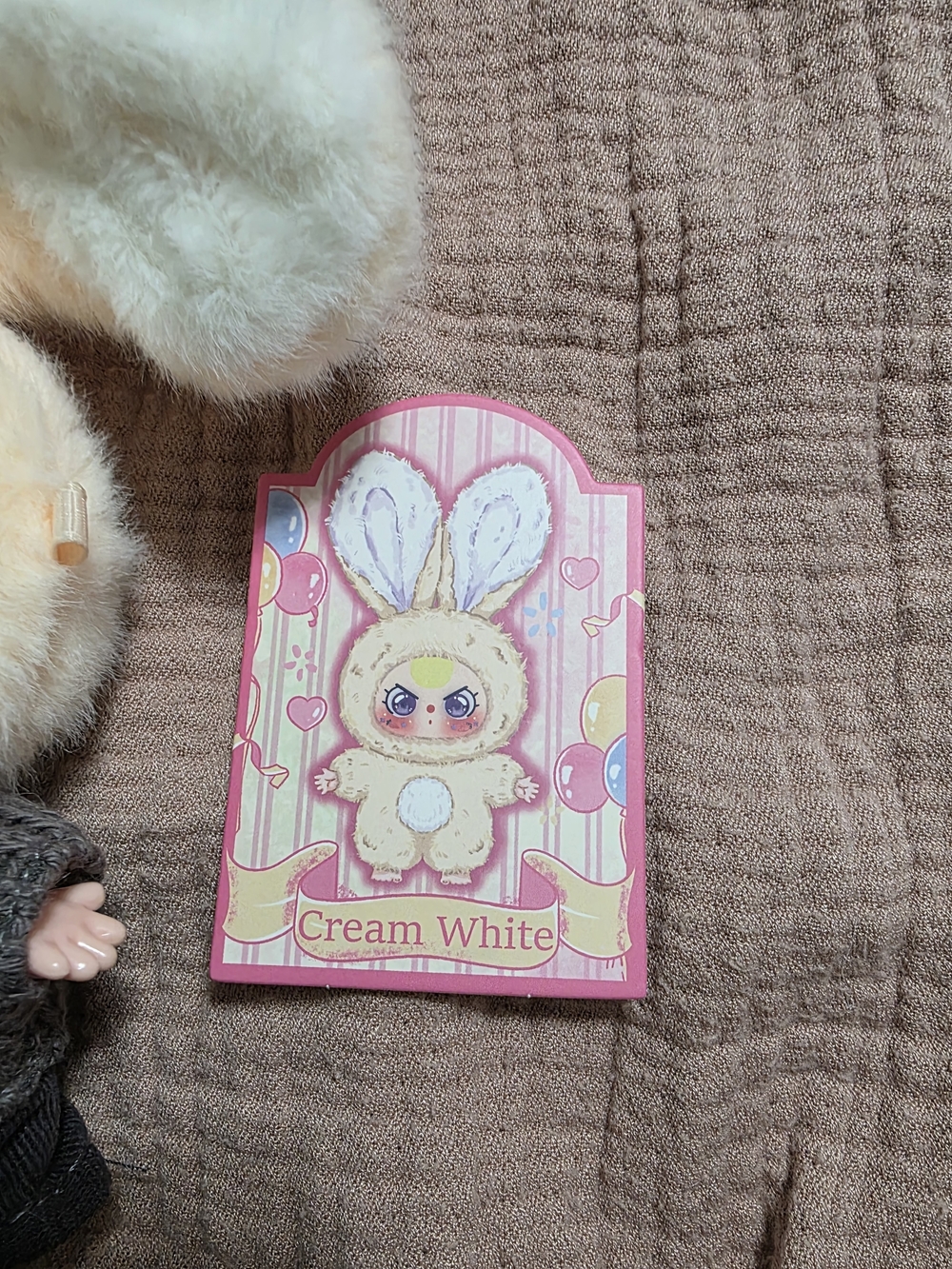 Baby Three Mini Rabbit Keychain - Picture 3 of 5